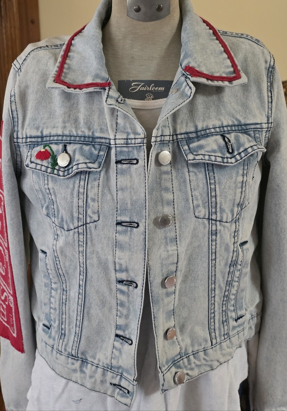 HAND CRAFTED Jacket UPCYCLED Blue Denim Embroidered Cat Glasses Tee Size Small - Picture 4 of 15